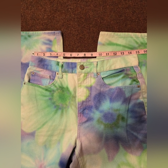 BDG Urban Outfitters Floral Tie Dye Cowboy Jeans In 28x27 Straight Leg - Picture 4 of 15